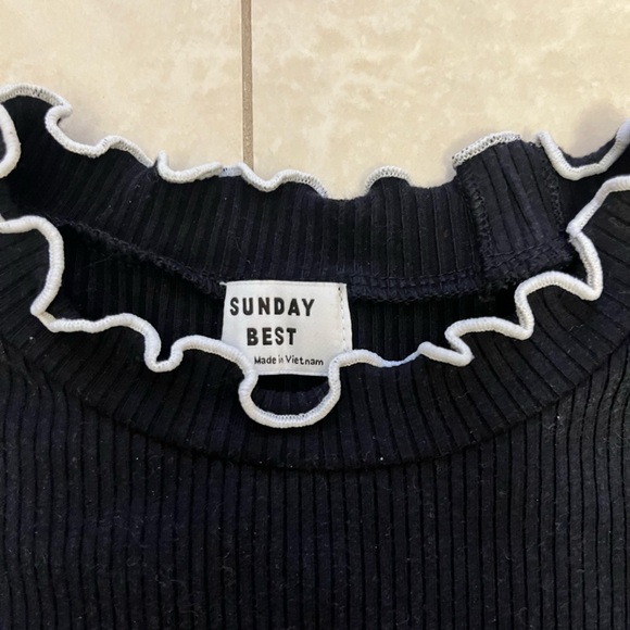 Ariztia Black Top - Picture 2 of 3